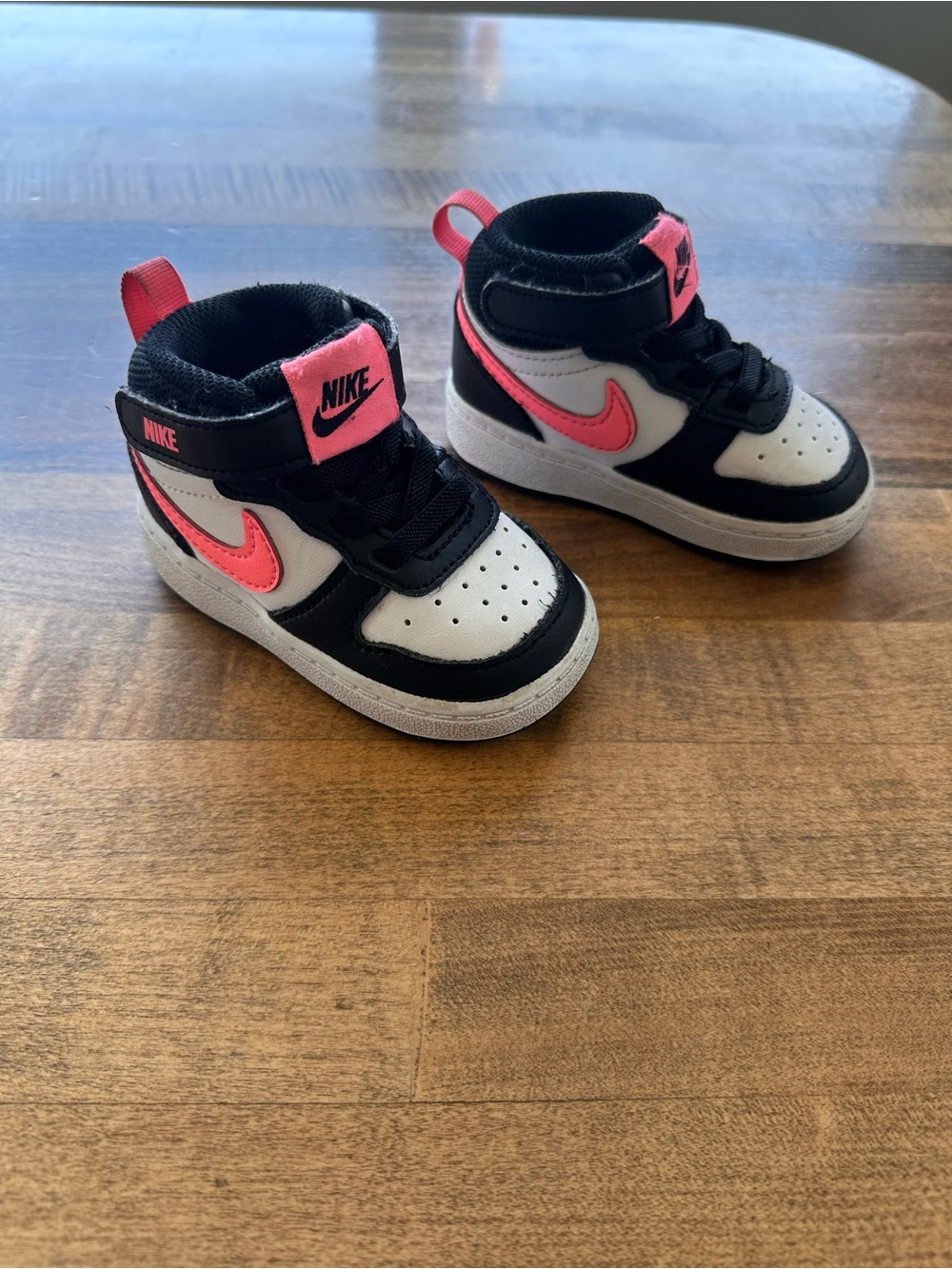 Nike Toddler Court Mid Sneakers in Black, White & Pink